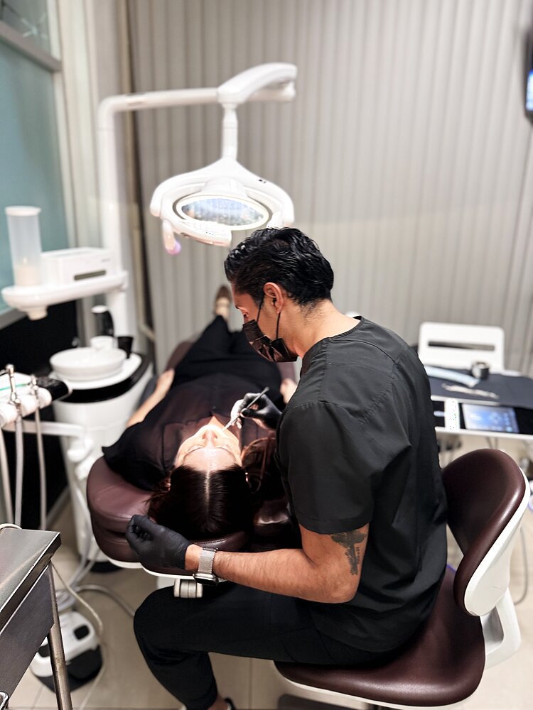 Escáner intraoral digital aplicado a un paciente